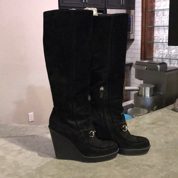 Gucci Shoes - GUCCI BLACK SUEDE BOOTS